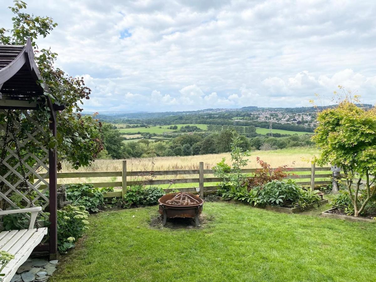 Rare & Breathtaking View With Secret Garden Bar Villa Horsforth Exterior photo