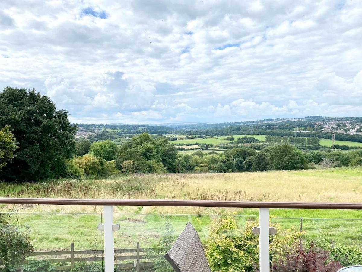 Rare & Breathtaking View With Secret Garden Bar Villa Horsforth Exterior photo