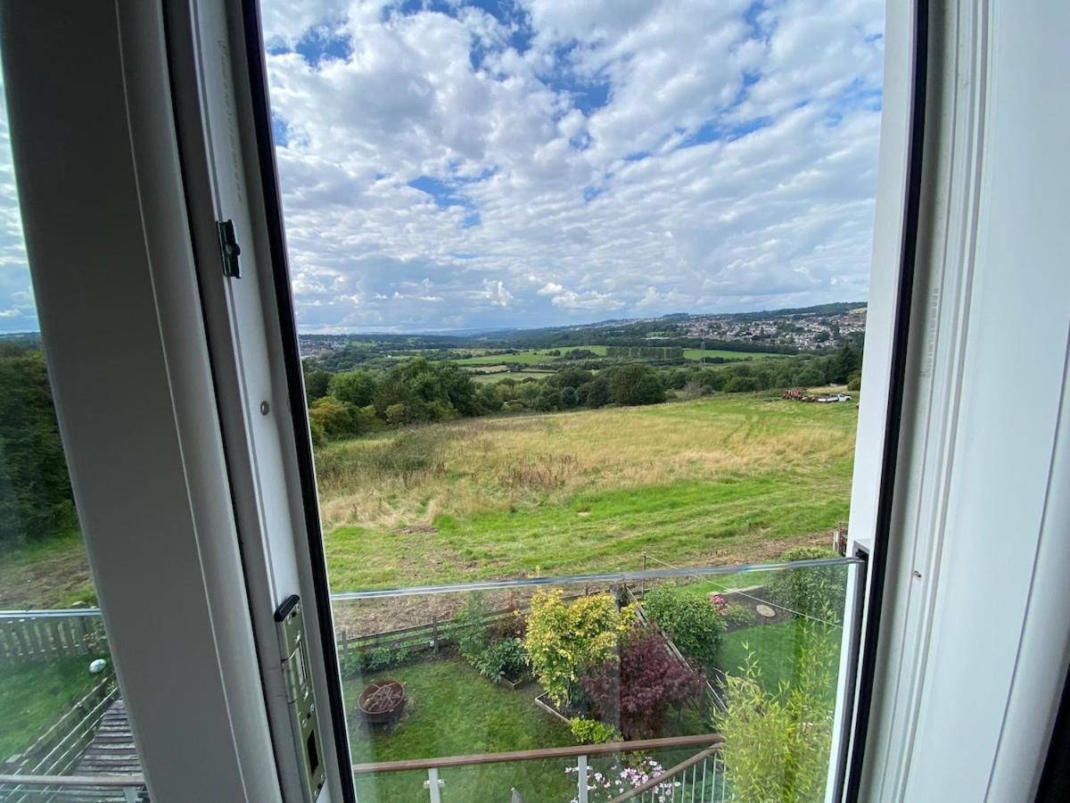 Rare & Breathtaking View With Secret Garden Bar Villa Horsforth Exterior photo